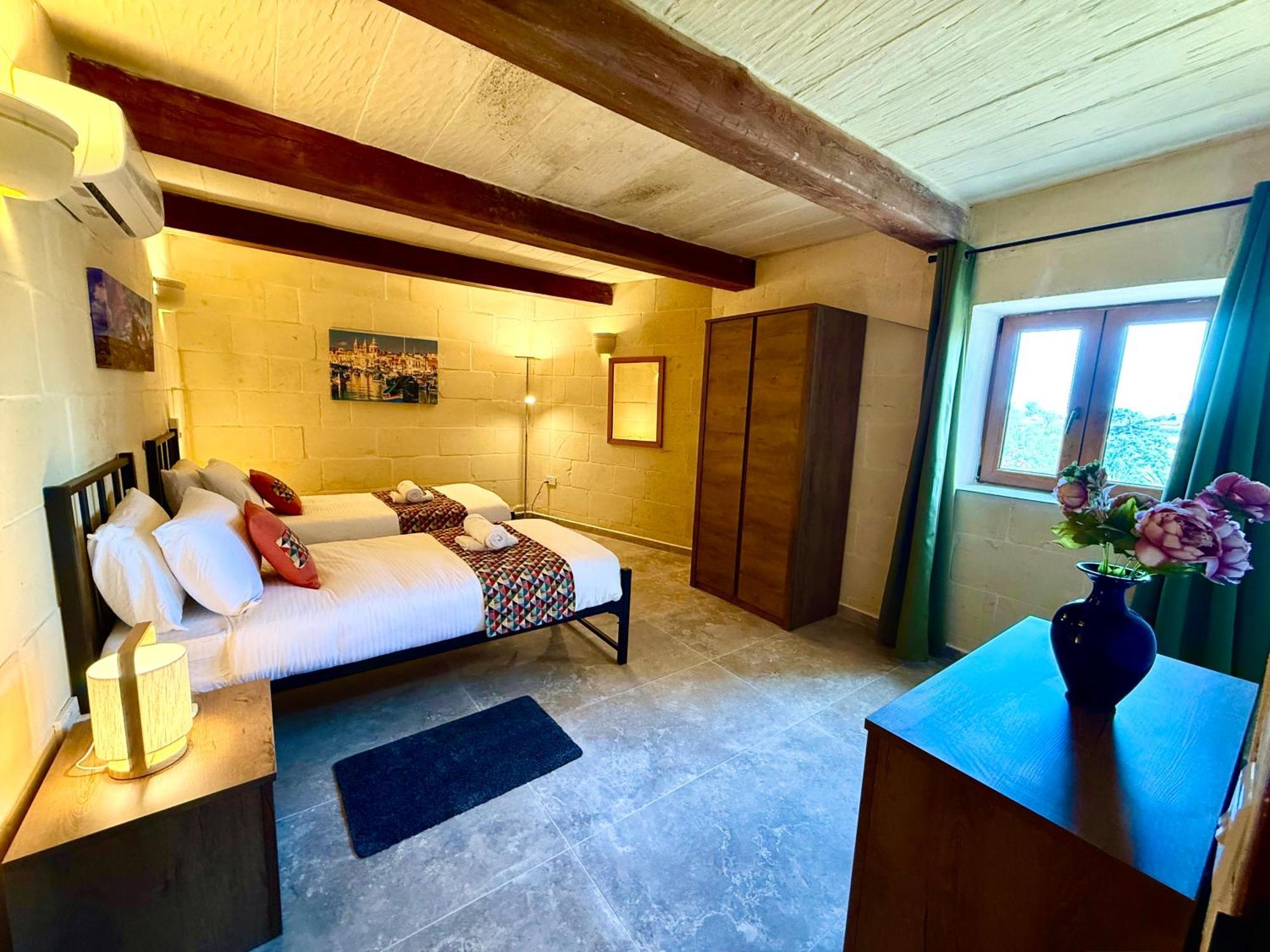 Lonza Gharb Farmhouse Екстериор снимка