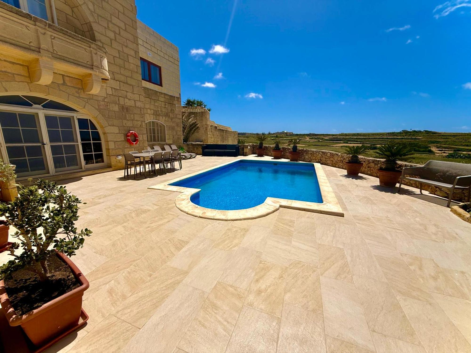 Lonza Gharb Farmhouse Екстериор снимка