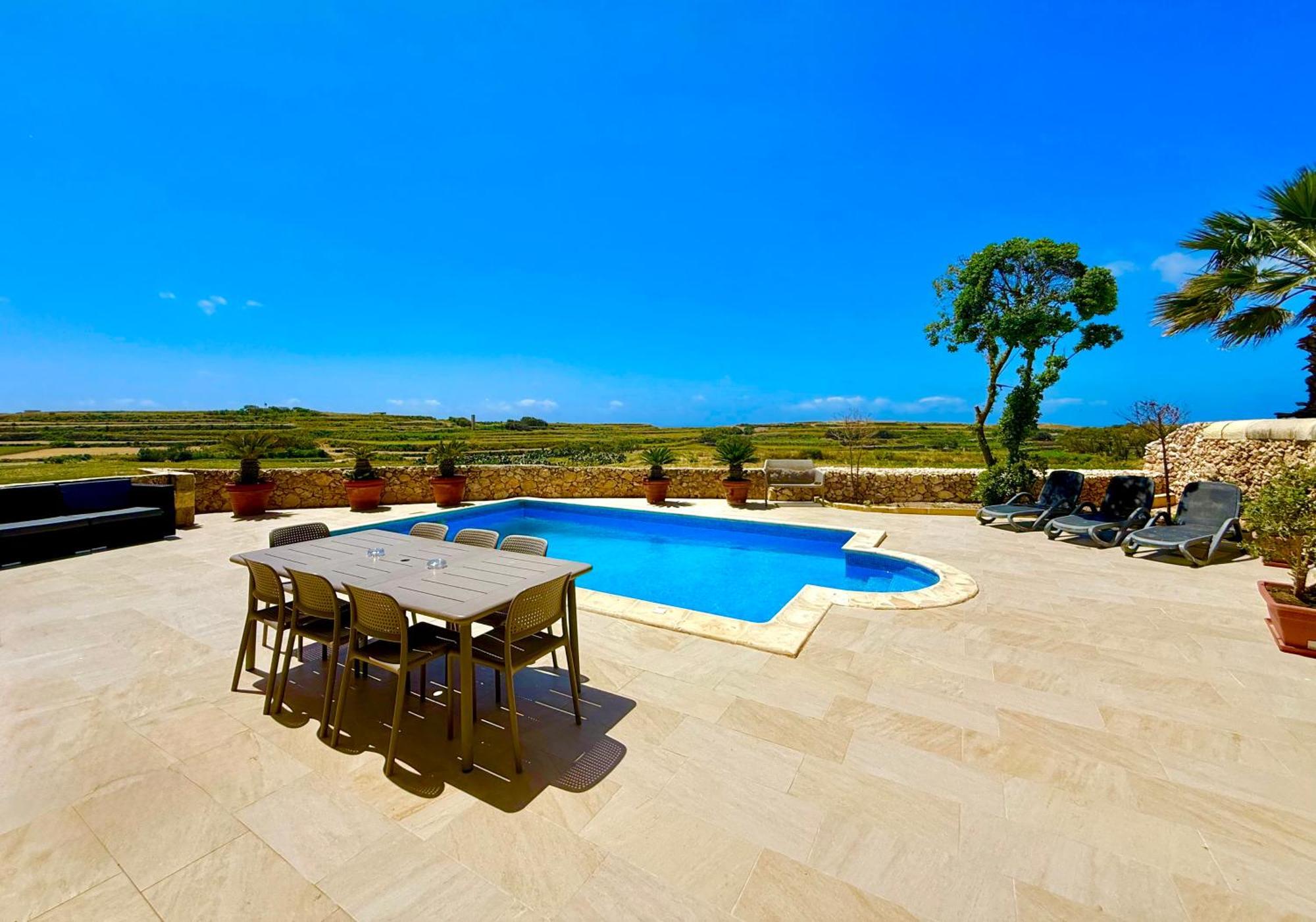 Lonza Gharb Farmhouse Екстериор снимка